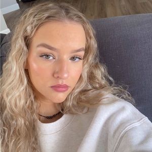 Meet your Posher, Lilly